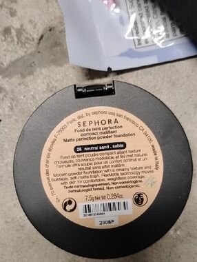 Sephora Matte Perfection Powder Foundation - Neutral Sand (Beige)